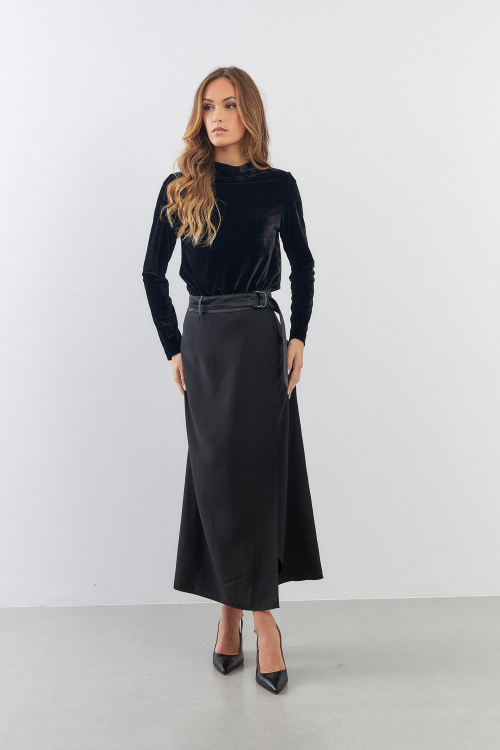 SAIA MILA PRETO